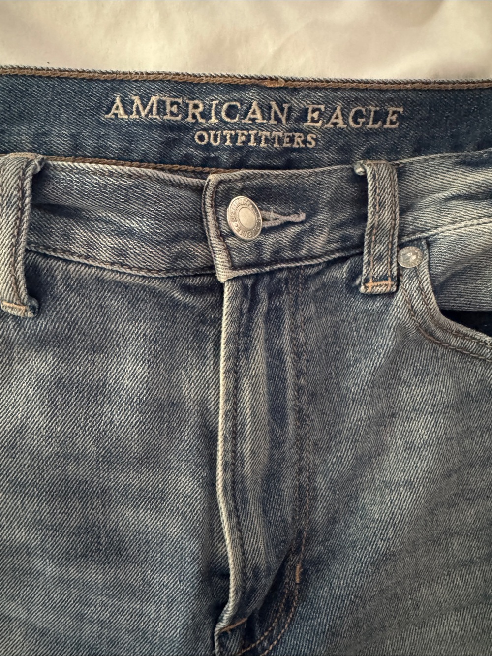 American Eagle Outfitters women's mom style jeans- size 8